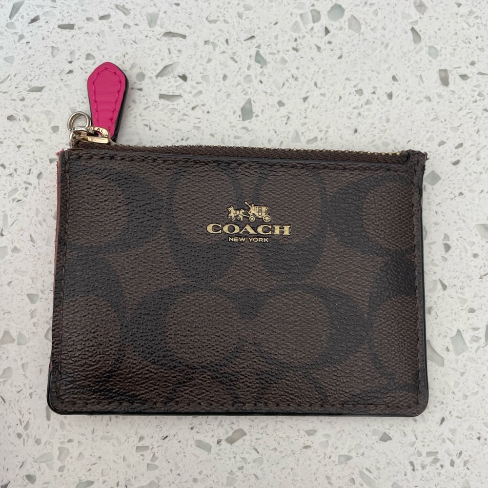 Coach ID wallet
